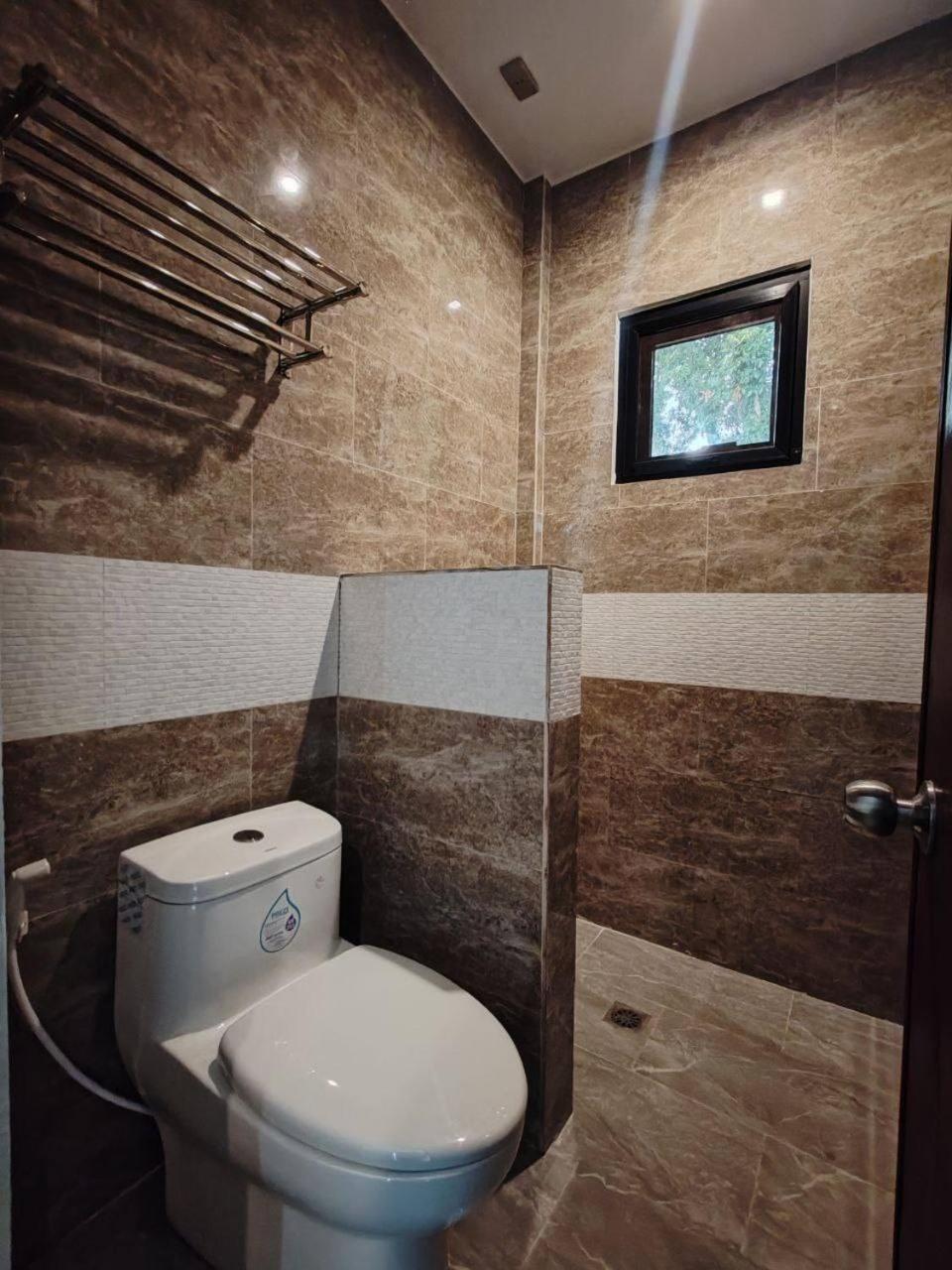 Wilson Hills Travelers Suites San Juan  Extérieur photo
